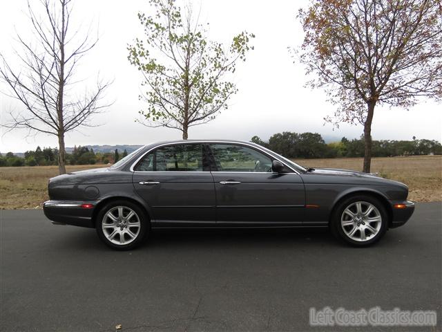 2004-jaguar-xj8-025.jpg