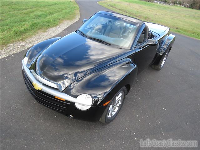 2005-chevrolet-ssr-016.jpg