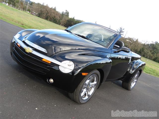 2005-chevrolet-ssr-020.jpg