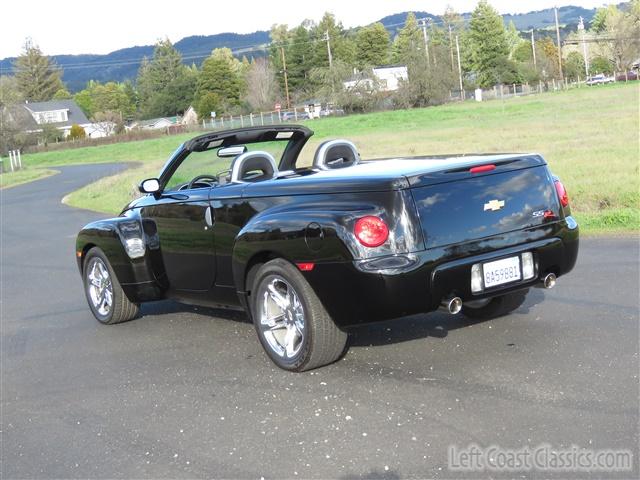 2005-chevrolet-ssr-032.jpg