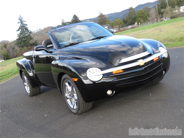 2005-chevrolet-ssr-047.jpg