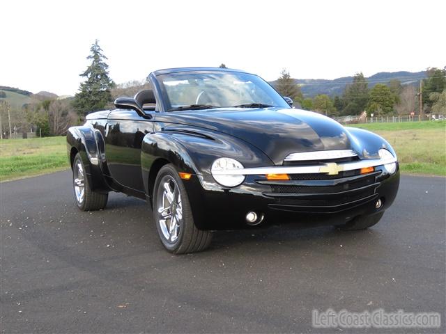 2005-chevrolet-ssr-049.jpg