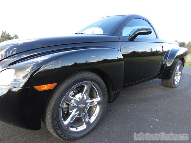 2005-chevrolet-ssr-070.jpg