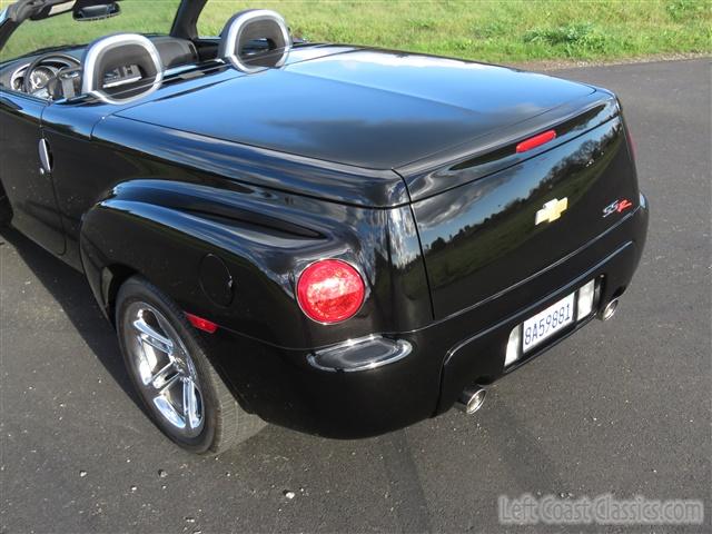 2005-chevrolet-ssr-094.jpg