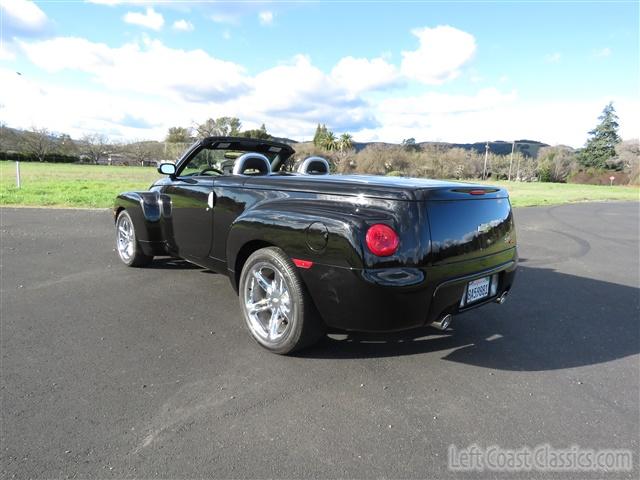 2005-chevrolet-ssr-183.jpg