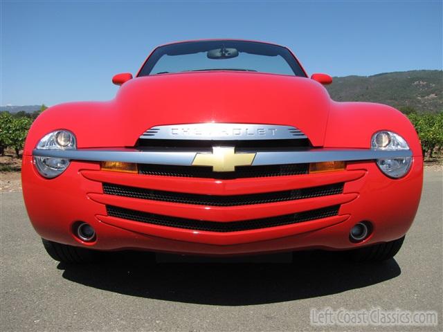 2005-chevy-ssr-003.jpg