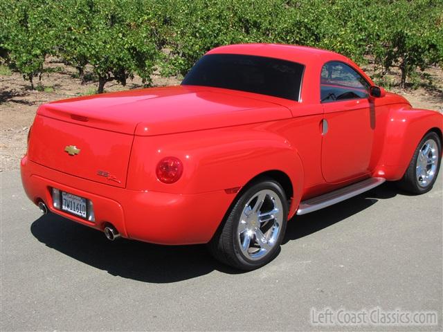 2005-chevy-ssr-014.jpg