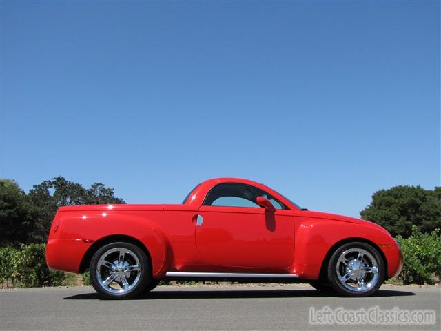 2005-chevy-ssr-017.jpg