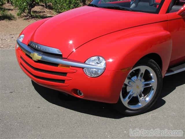 2005-chevy-ssr-051.jpg