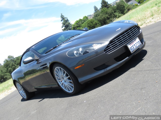 2006-aston-martin-db9-038.jpg