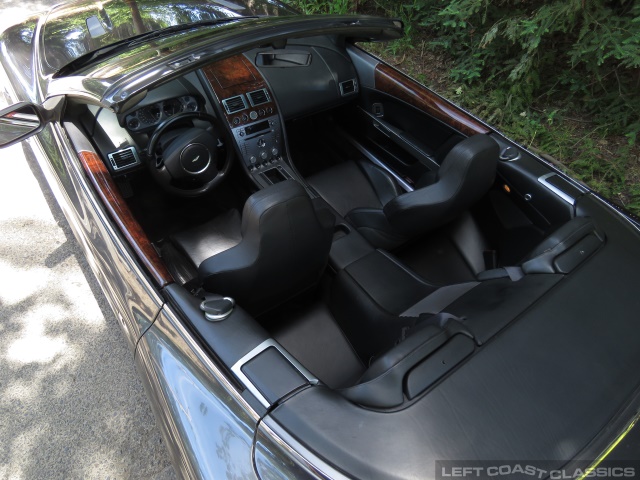 2006-aston-martin-db9-090.jpg