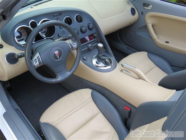 2007-pontiac-solstice-convertible-115.jpg