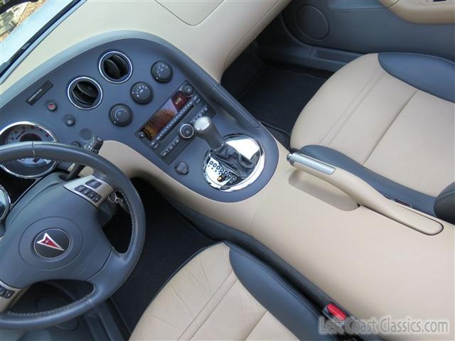 2007-pontiac-solstice-convertible-129.jpg