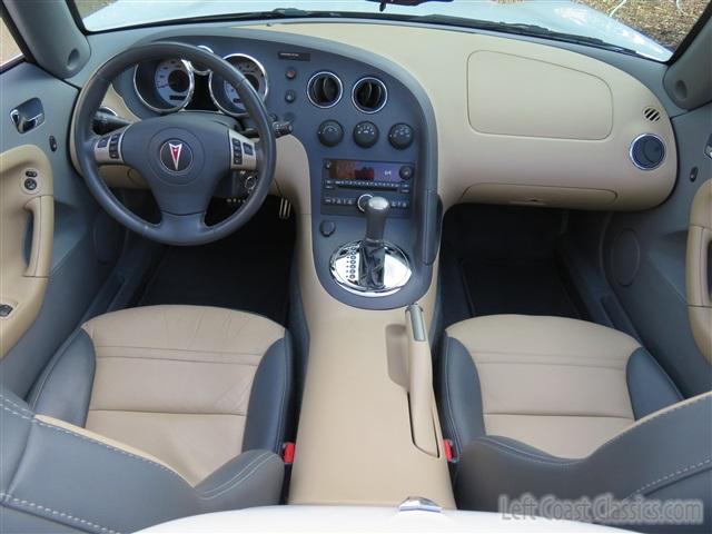 2007-pontiac-solstice-convertible-139.jpg