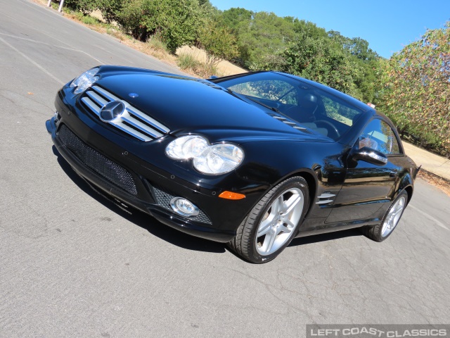 2008-mercedes-benz-sl550-002.jpg