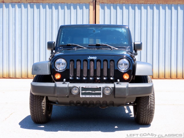 2009-jeep-wrangler-rubicon-002.jpg