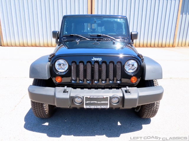 2009-jeep-wrangler-rubicon-003.jpg