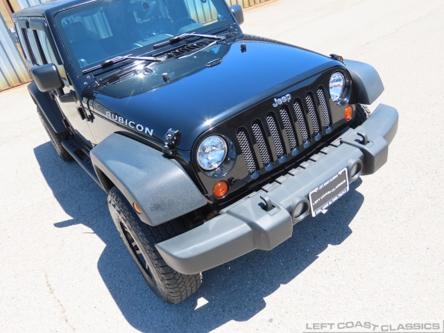 2009-jeep-wrangler-rubicon-064.jpg