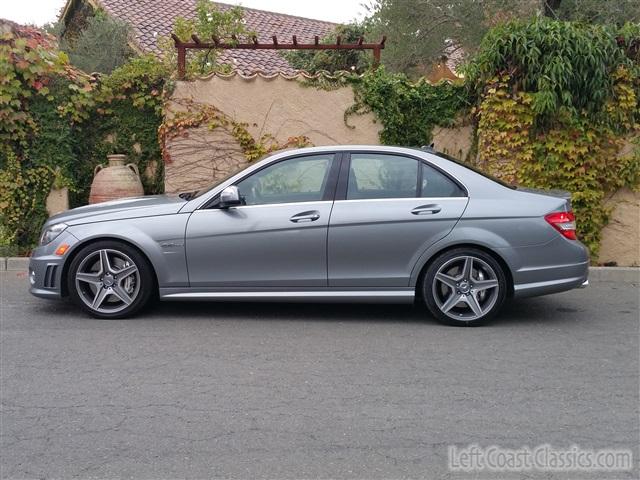 2009-mercedes-amg-c63-010.jpg