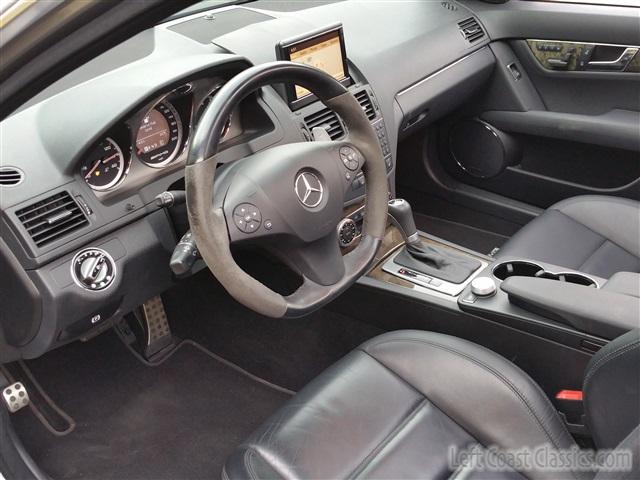 2009-mercedes-amg-c63-064.jpg