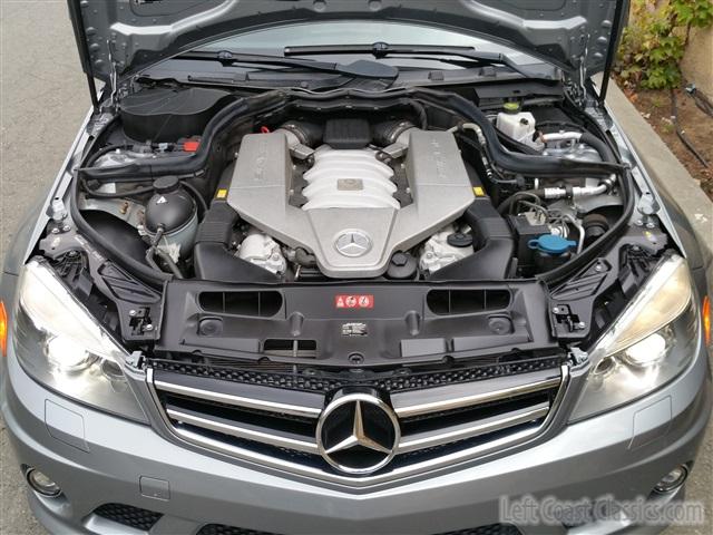 2009-mercedes-amg-c63-108.jpg