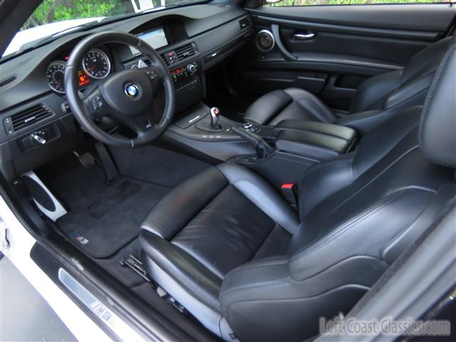 2011-bmw-m3-142.jpg