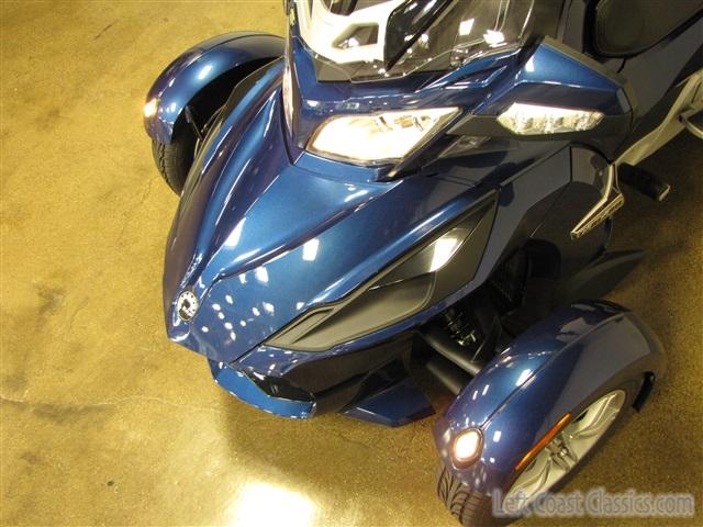 2011-can-am-spyder-032.jpg