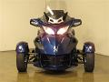 2011-can-am-spyder-002