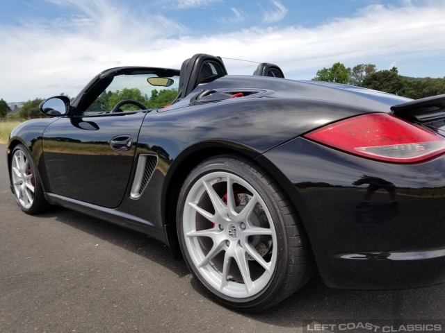 2011-porsche-boxster-spyder-053.jpg