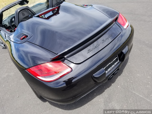 2011-porsche-boxster-spyder-059.jpg