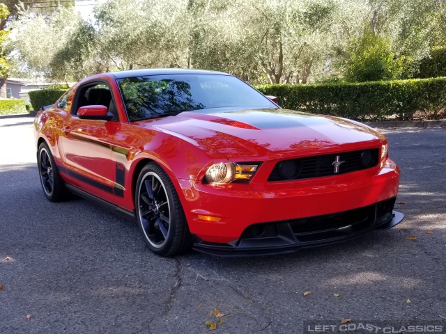 2012-ford-mustang-boss-302-019.jpg