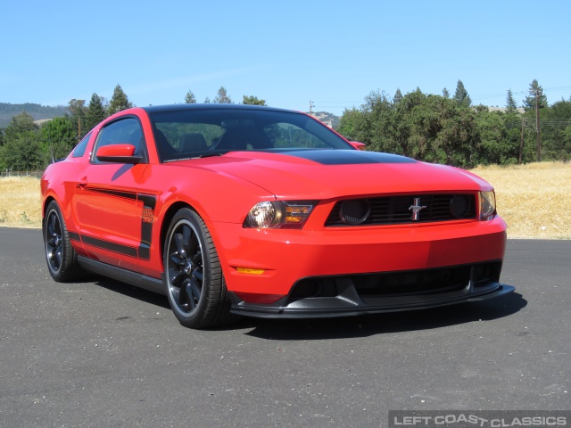 2012-ford-mustang-boss-302-022.jpg