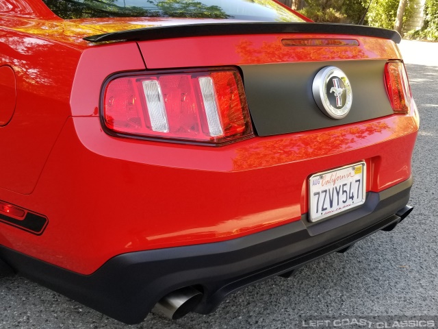 2012-ford-mustang-boss-302-036.jpg