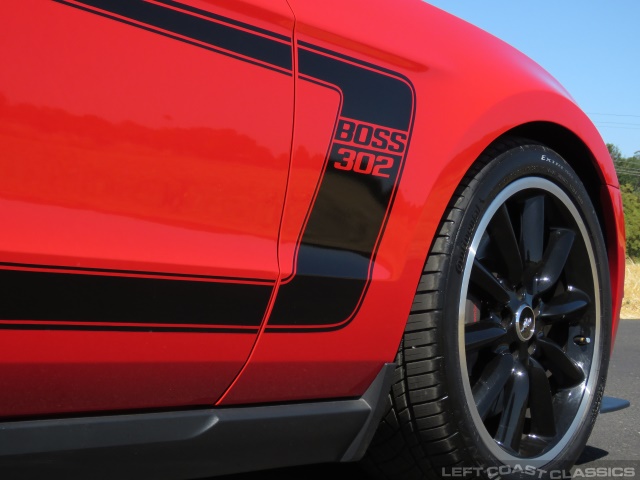 2012-ford-mustang-boss-302-056.jpg