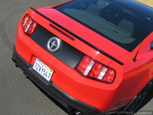 2012-ford-mustang-boss-302-067.jpg