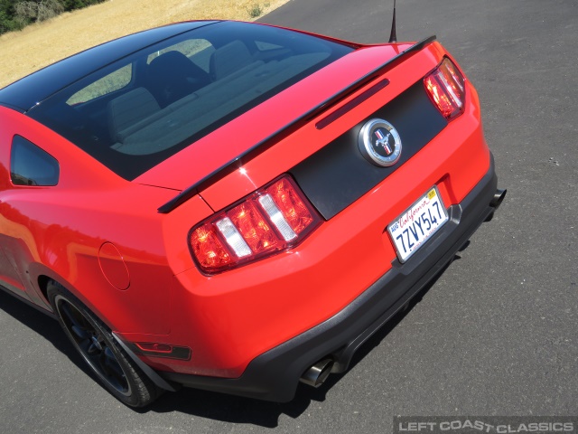 2012-ford-mustang-boss-302-071.jpg