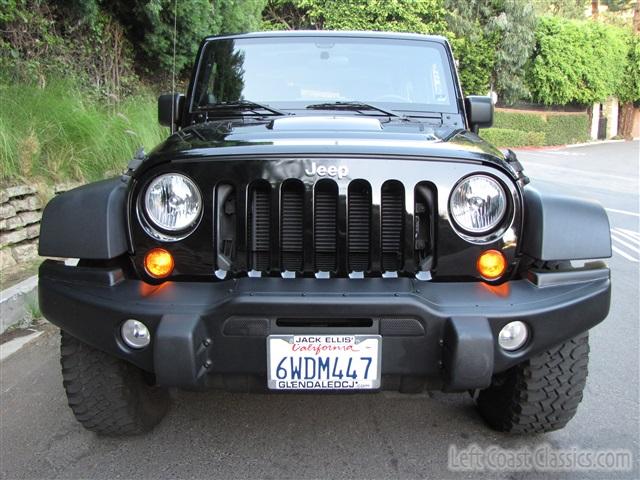 2012-jeep-wrangler-call-of-duty-001.jpg