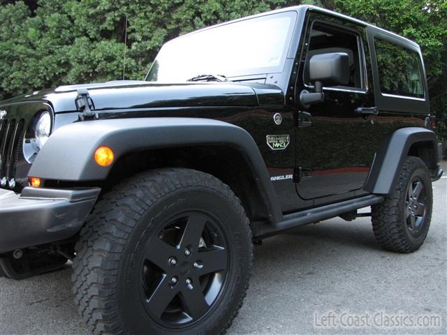 2012-jeep-wrangler-call-of-duty-021.jpg