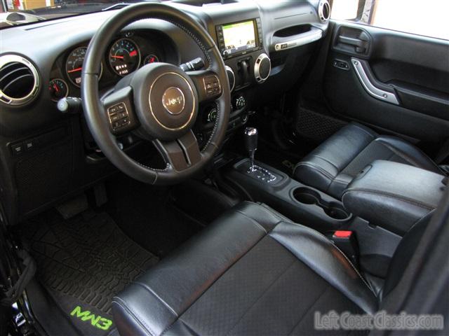 2012-jeep-wrangler-call-of-duty-031.jpg