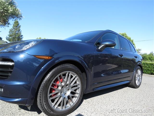 2014-porsche-cayenne-gts-067.jpg