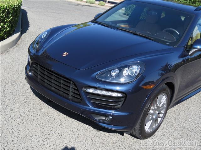 2014-porsche-cayenne-gts-077.jpg