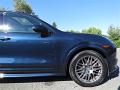 2014-porsche-cayenne-gts-063