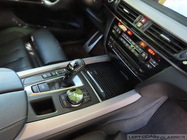 2017-bmw-x5-074.jpg