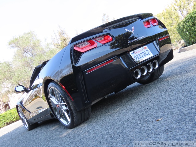 2017-chevrolet-corvette-z51-lt2-028.jpg