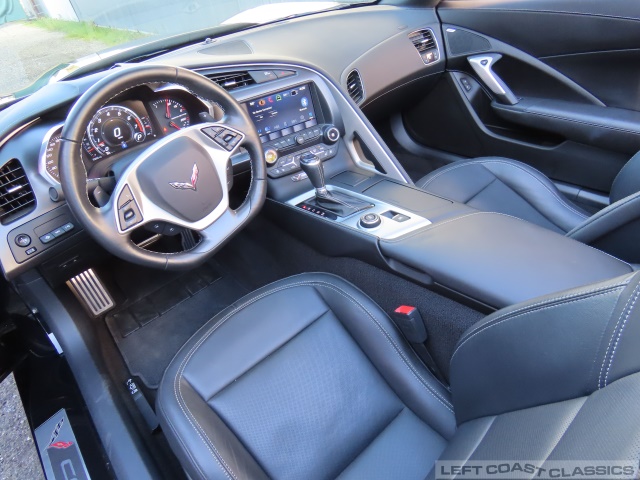 2017-chevrolet-corvette-z51-lt2-118.jpg