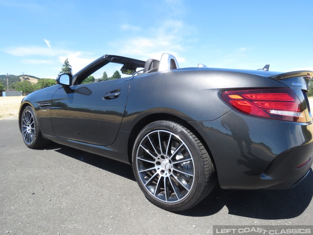 2019-mercedes-benz-amg-slc-43-065.jpg