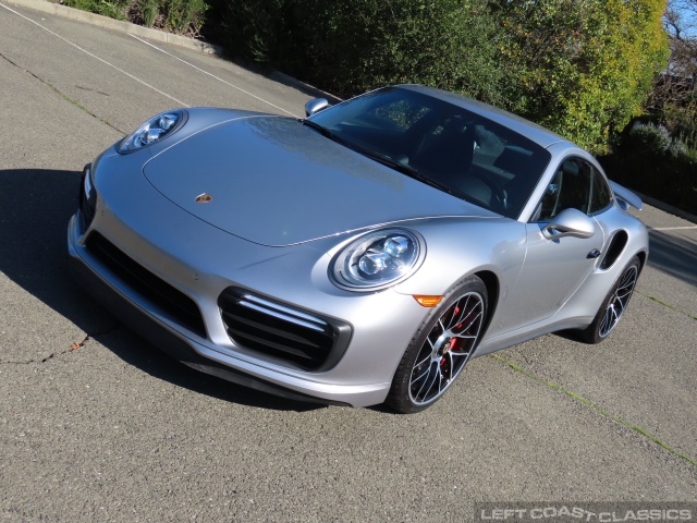 2019-porsche-911-turbo-009.jpg