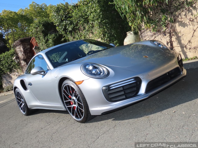 2019-porsche-911-turbo-025.jpg